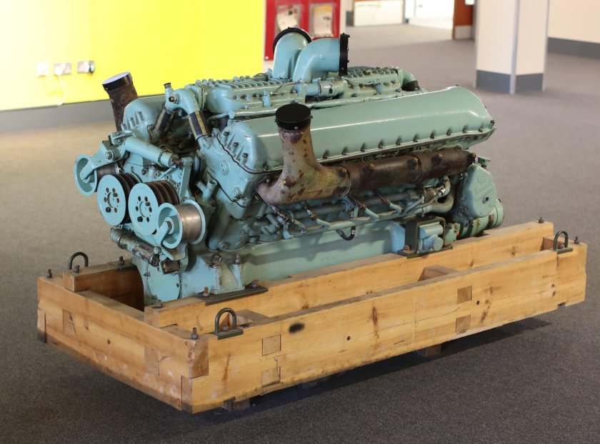 Двигатель Rolls Royce Meteor