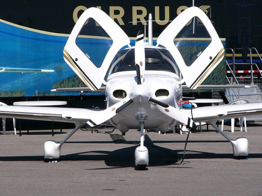 Cirrus sr22 g2