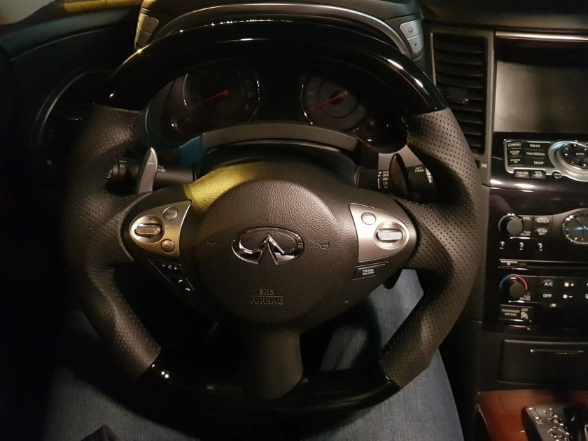Руль на Инфинити fx37
