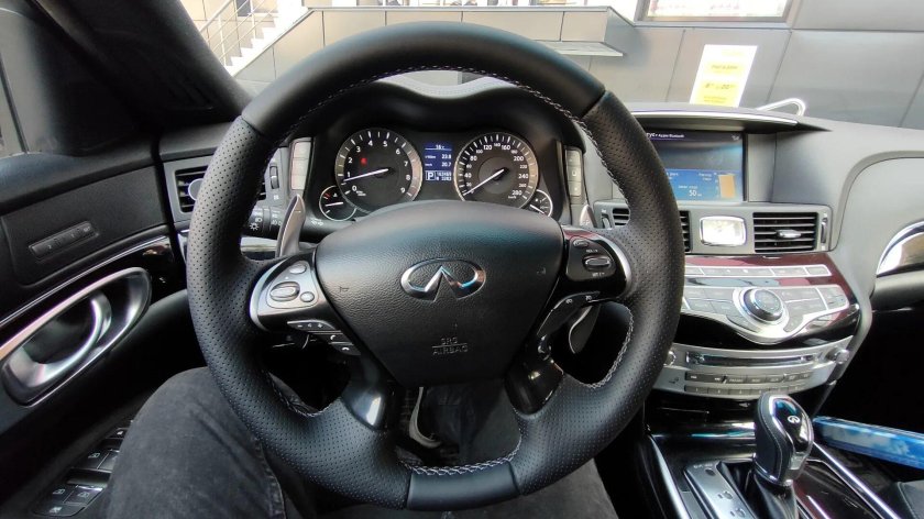 Руль Infiniti qx70