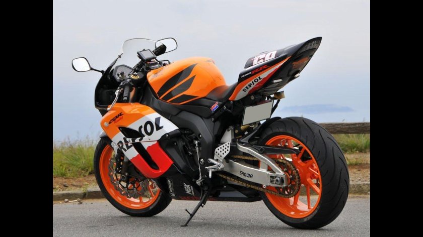 Honda cbr1000r