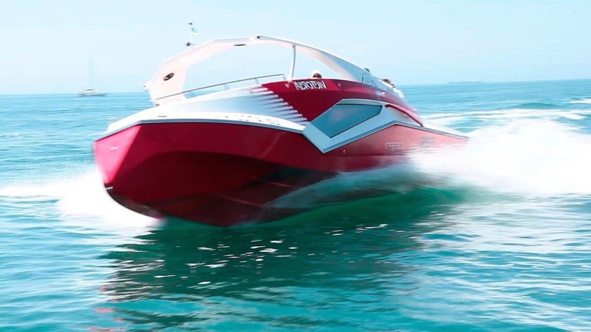 Катер Evolution Parasailing