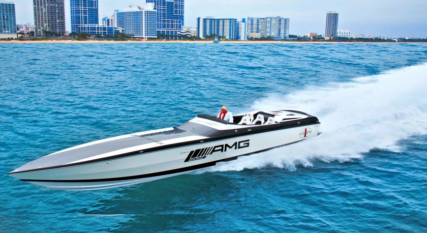 Лодка Powerboat