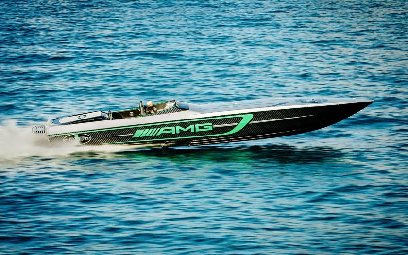 Cigarette Marauder 50