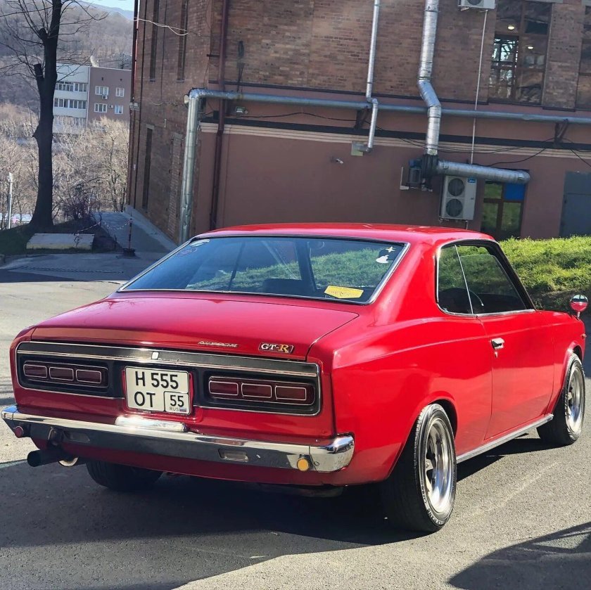 Nissan Laurel hakolora