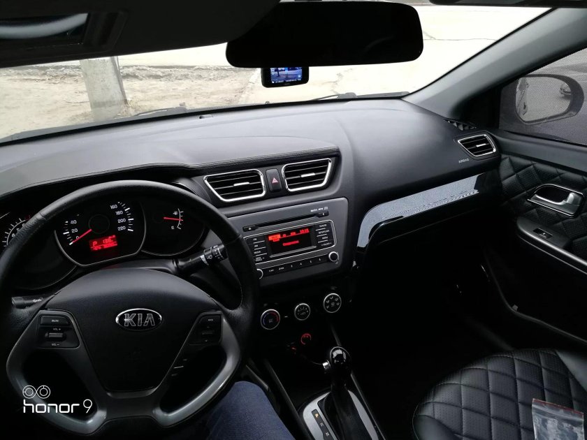Kia Rio 2014 панель