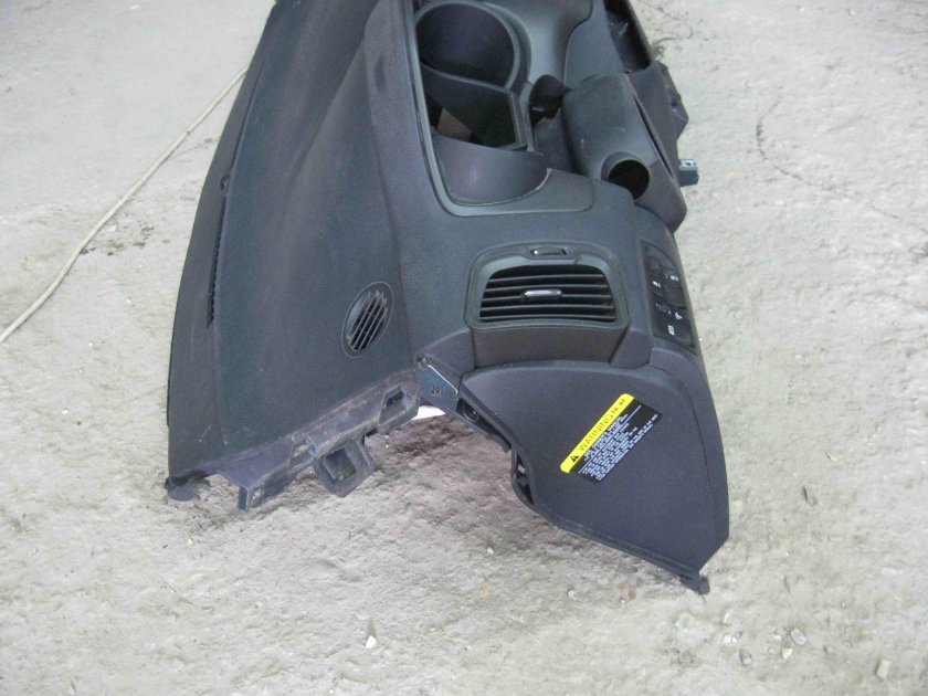 Пластик выцветает торпеда Киа