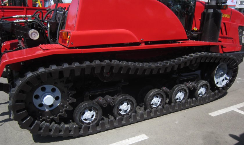 Трактор гусеничный Belarus-2103