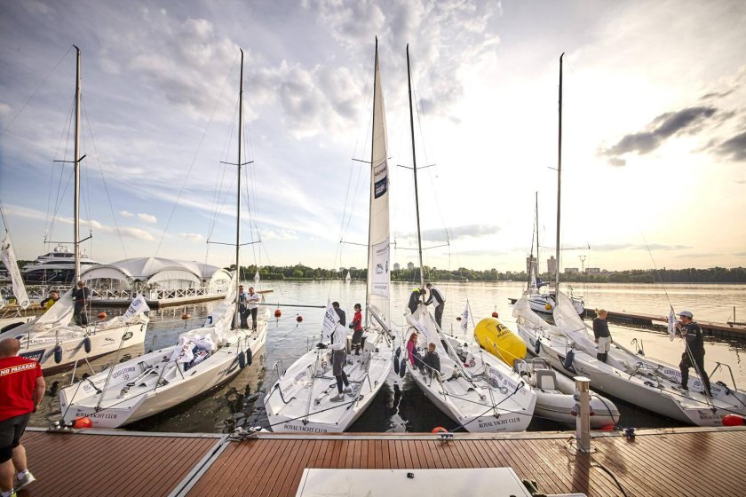 Яхт-клуб Royal Yacht Club