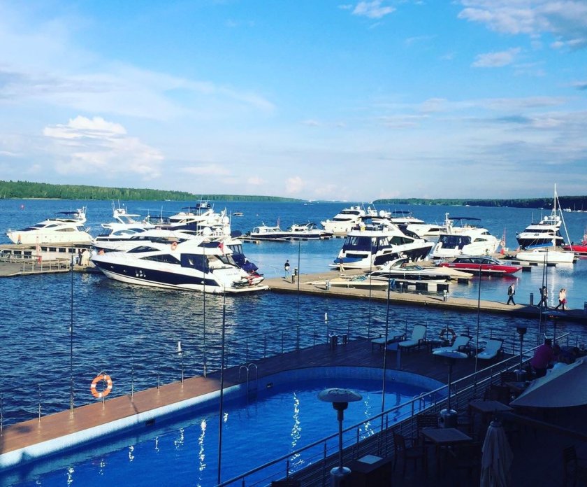 Яхт-клуб Пестово гольф