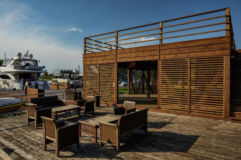 Скай Ривер яхт-клуб