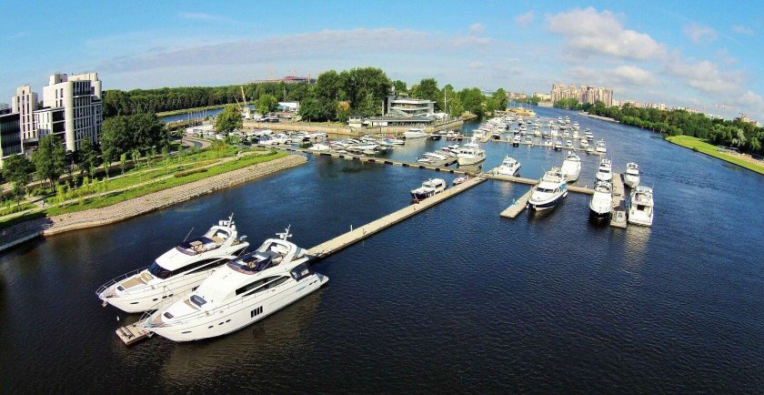 Яхт-клуб Санкт-Петербурга Крестовский остров