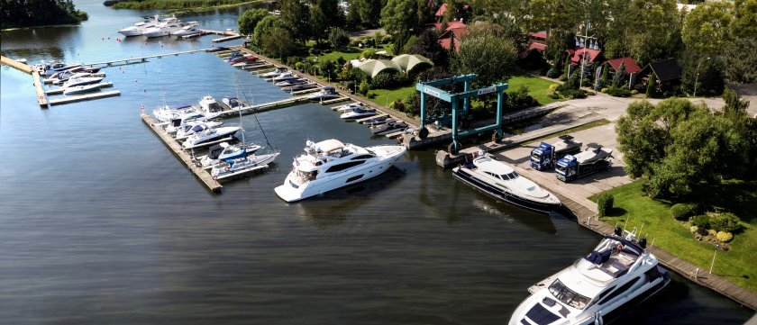 Яхт клуб Буревестник