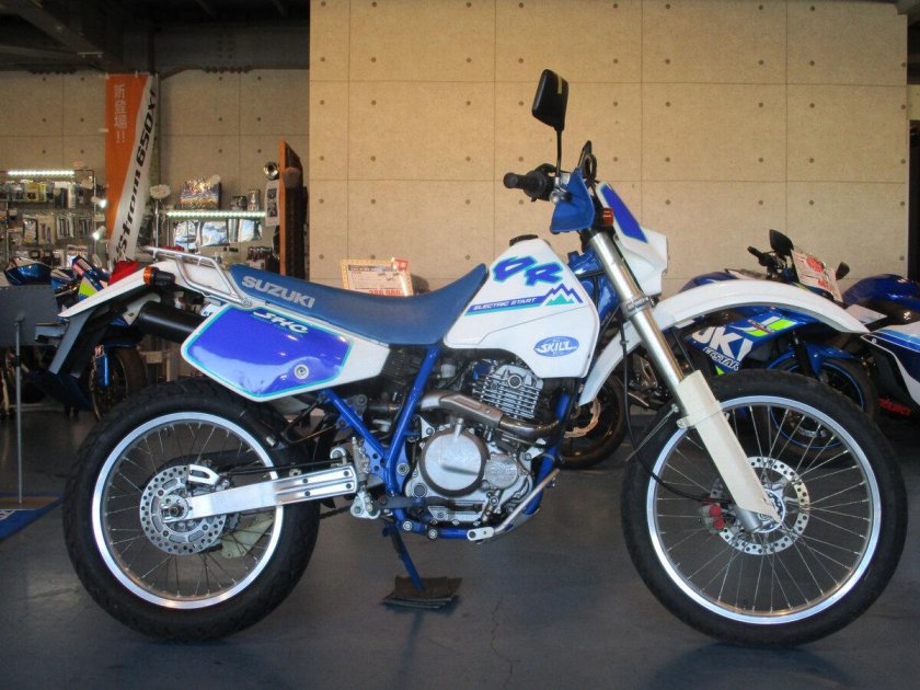 Suzuki dr250s