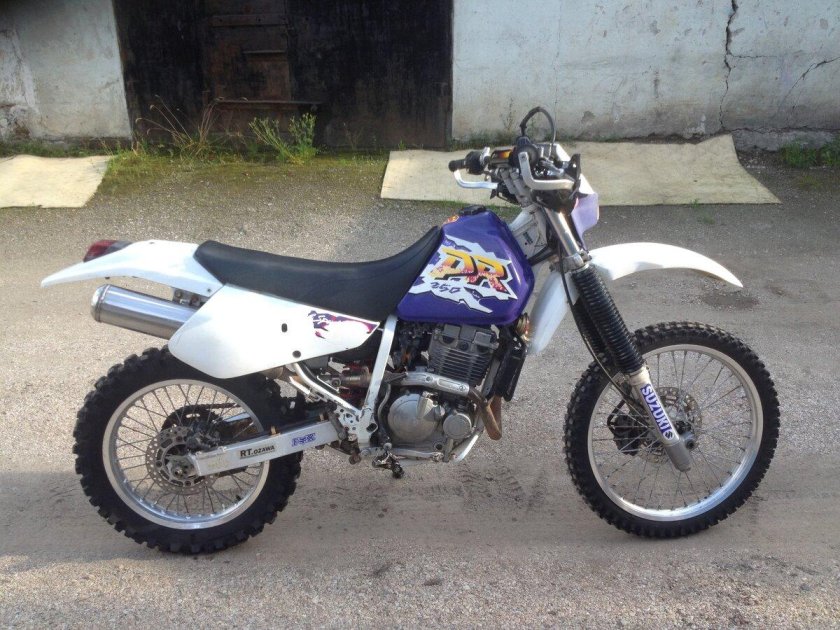 Сузуки др 250