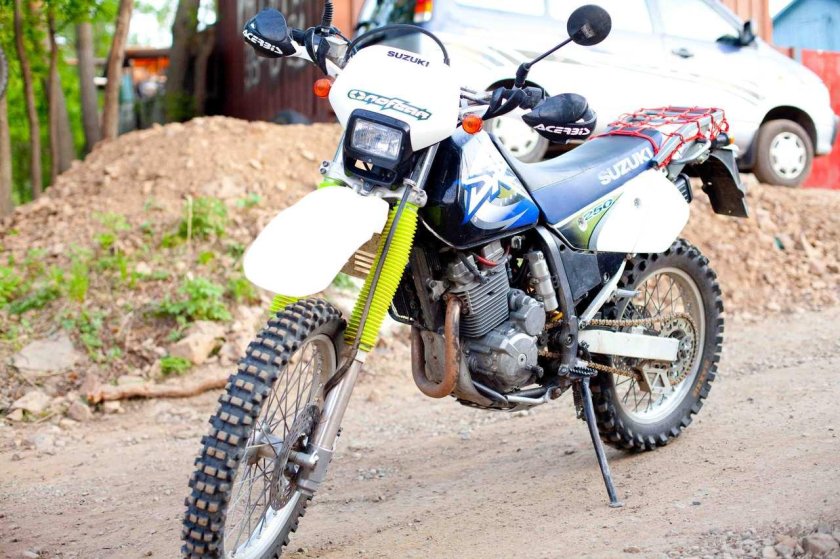 Suzuki dr250r s