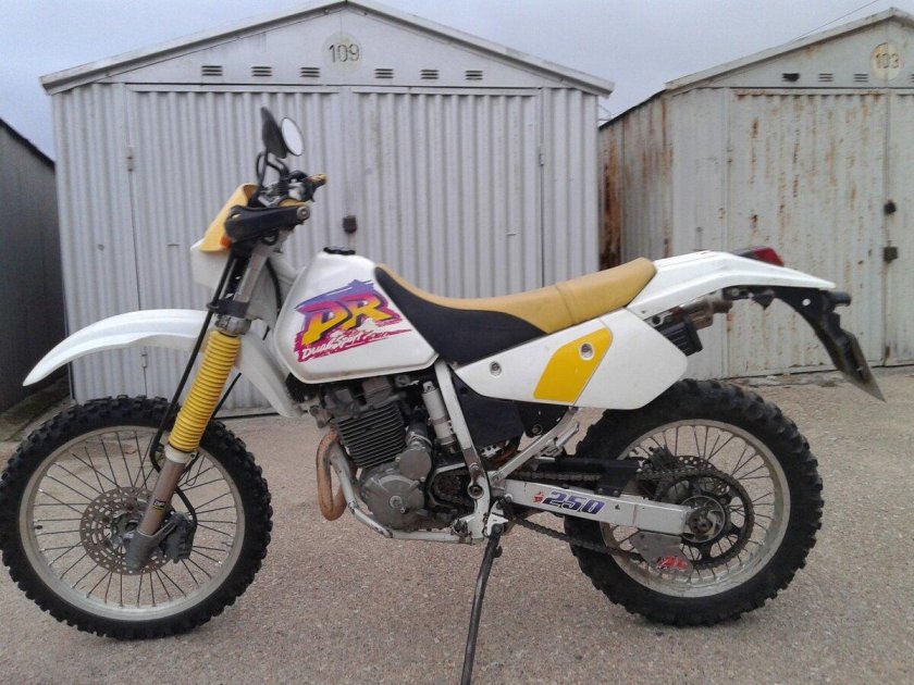 Сузуки Dr 250 RS