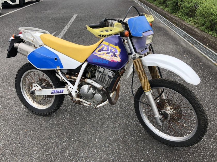 Suzuki dr250 2000г