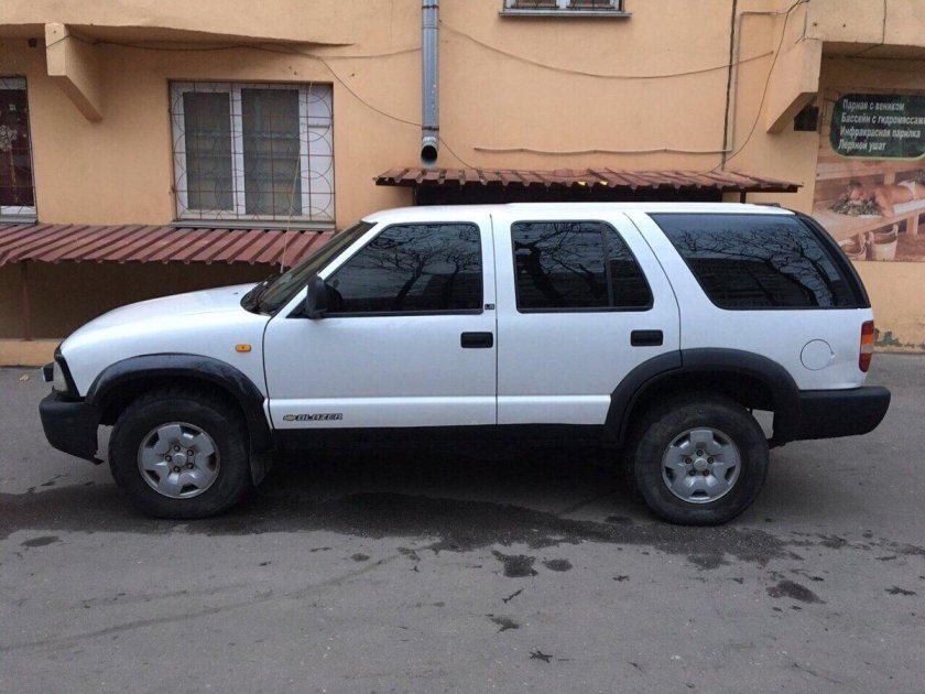 Chevrolet Blazer 2.2 MT