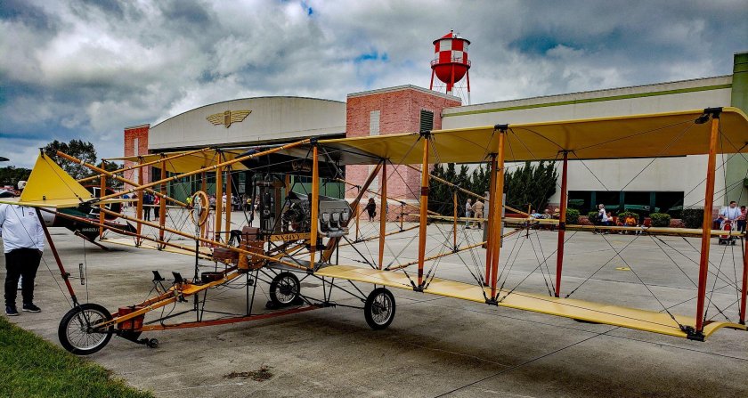 Биплан Curtiss Pusher