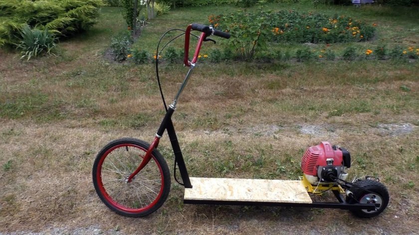 Самокат с мотором от триммера