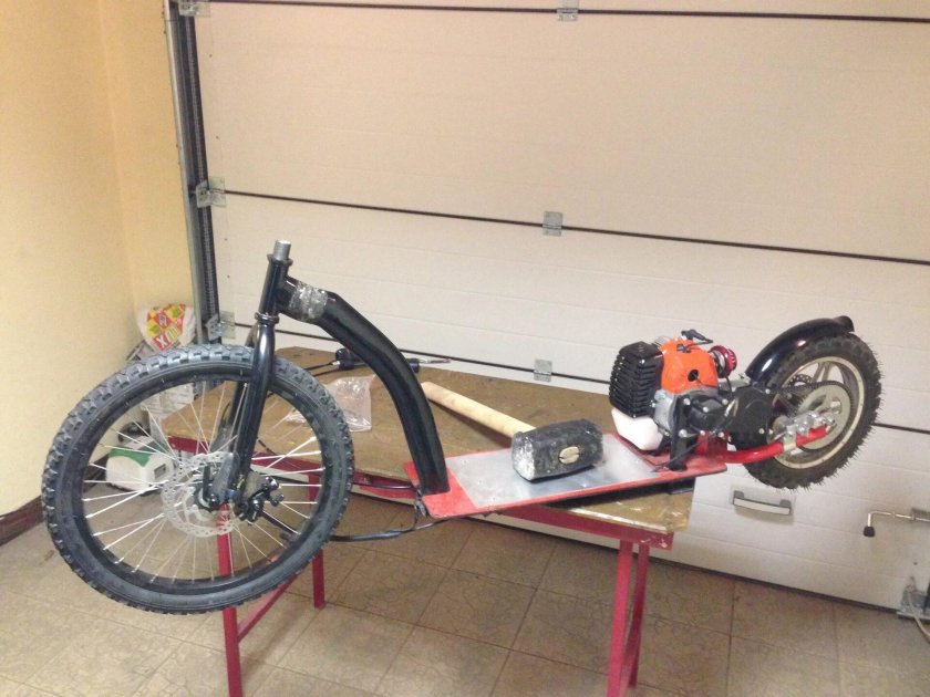 Самокат из бензопилы штиль