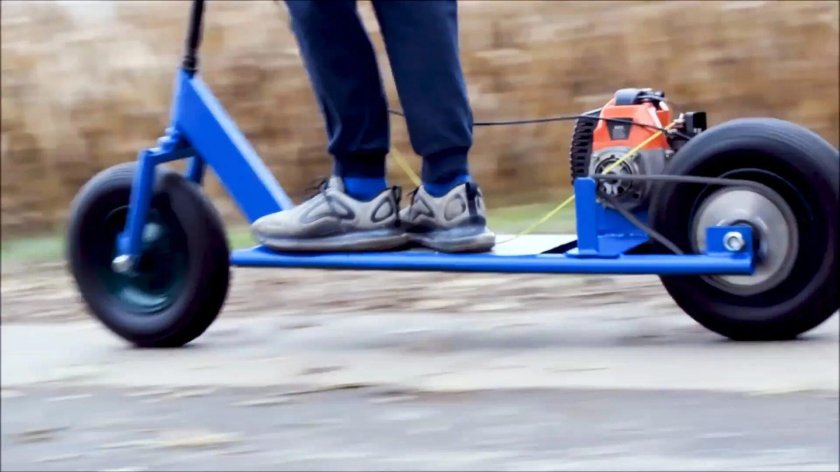 Самокат с мотором от триммера