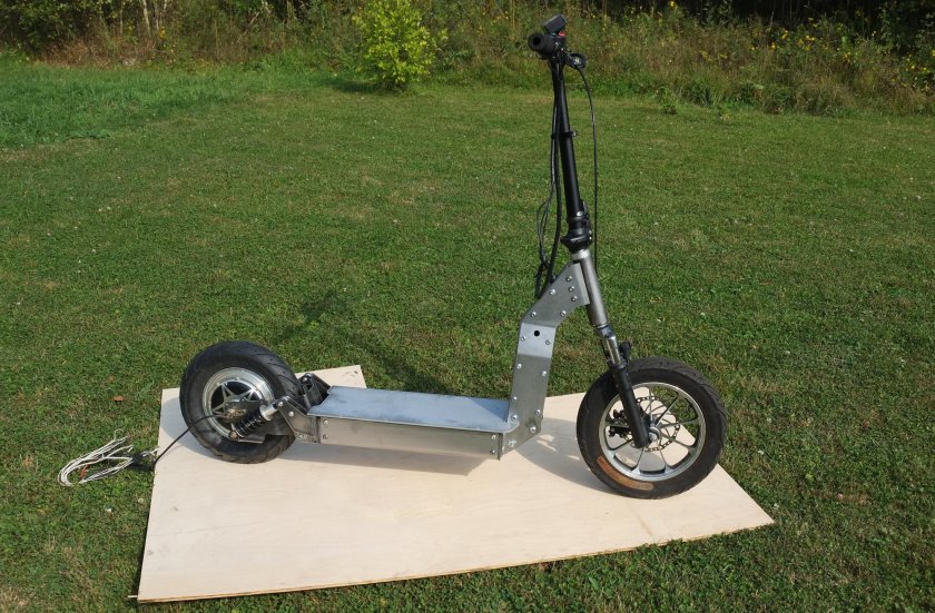 Складной Мотосамокат "сталкер-дубль-Кантри" (кт43-10скгу)