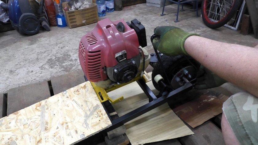 Самокат с двигателем от триммера