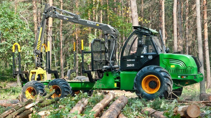 Форвардер Амкодор 2662