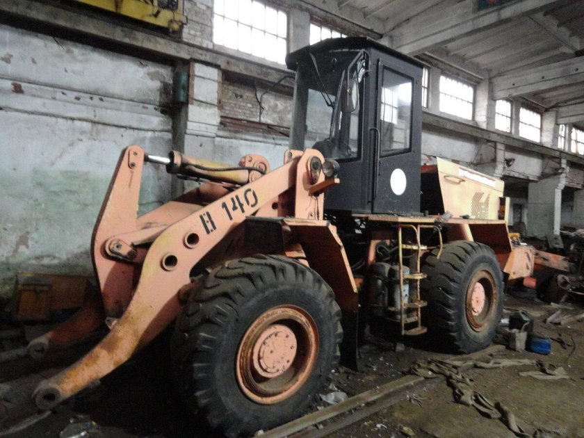 Погрузчик ЧСДМ В-140