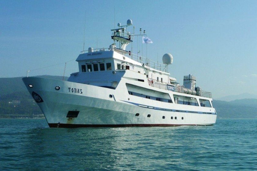 Пассажирское судно топаз