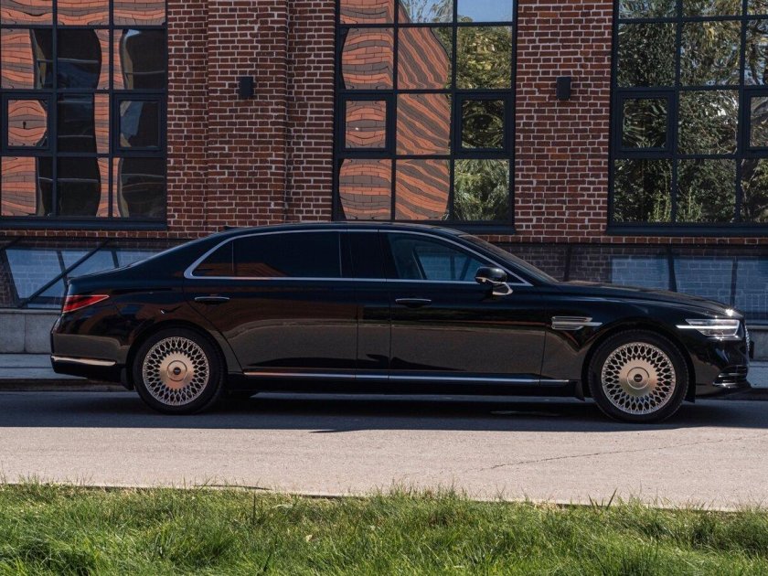 Genesis g90 Limousine