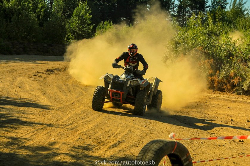 Мотоцикл квадроцикл