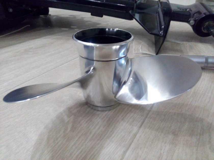 Ветерок 9.9 полированный винт