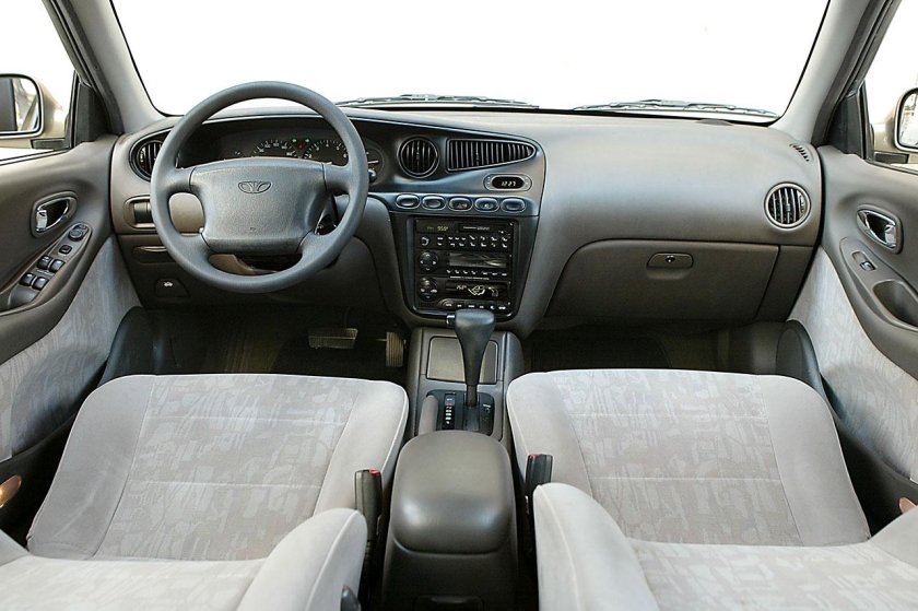 Daewoo Leganza 2001 салон