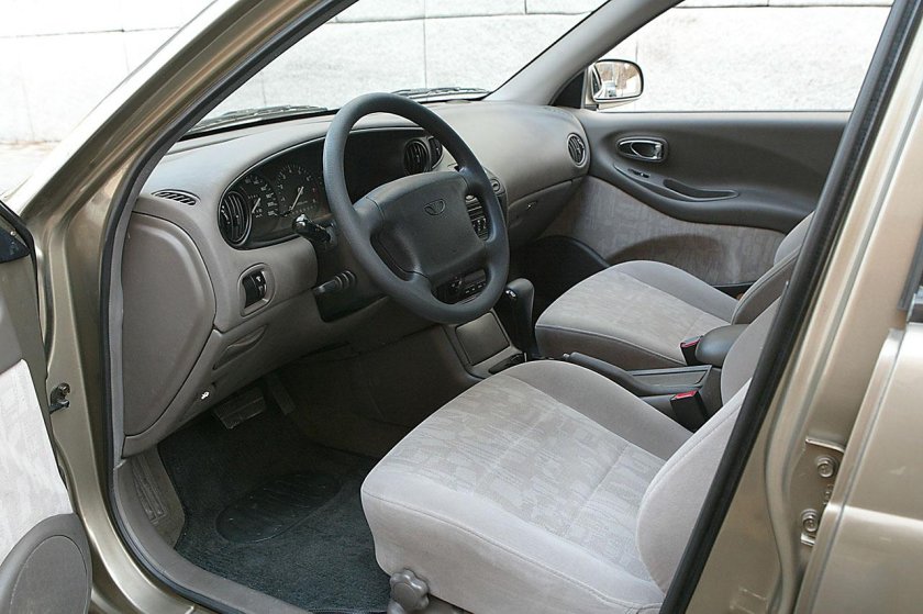 Daewoo Nubira Interior