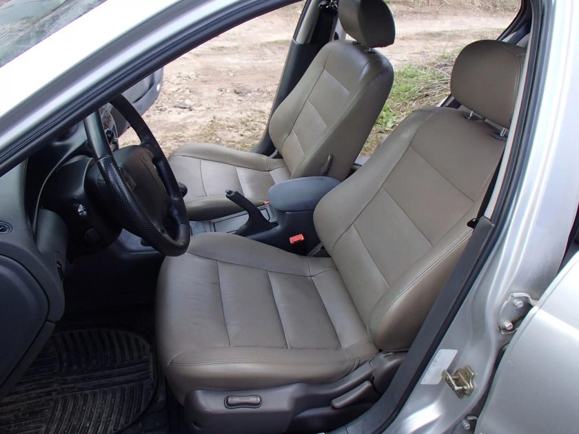 Чехлы на сиденья Дэу Леганза