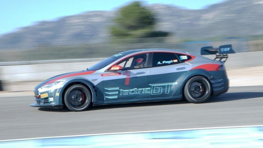 Гоночная Тесла