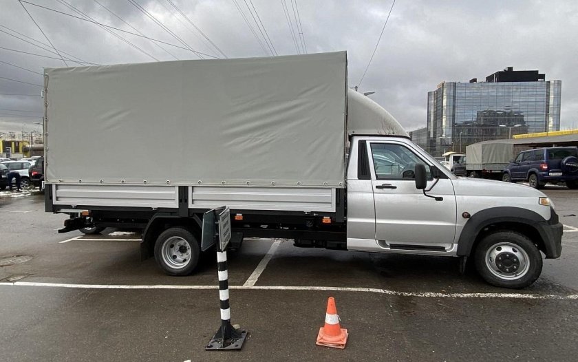 УАЗ профи 236031