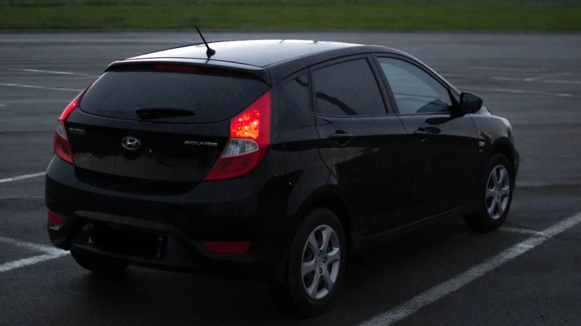 Хендай Солярис хэтчбек черный