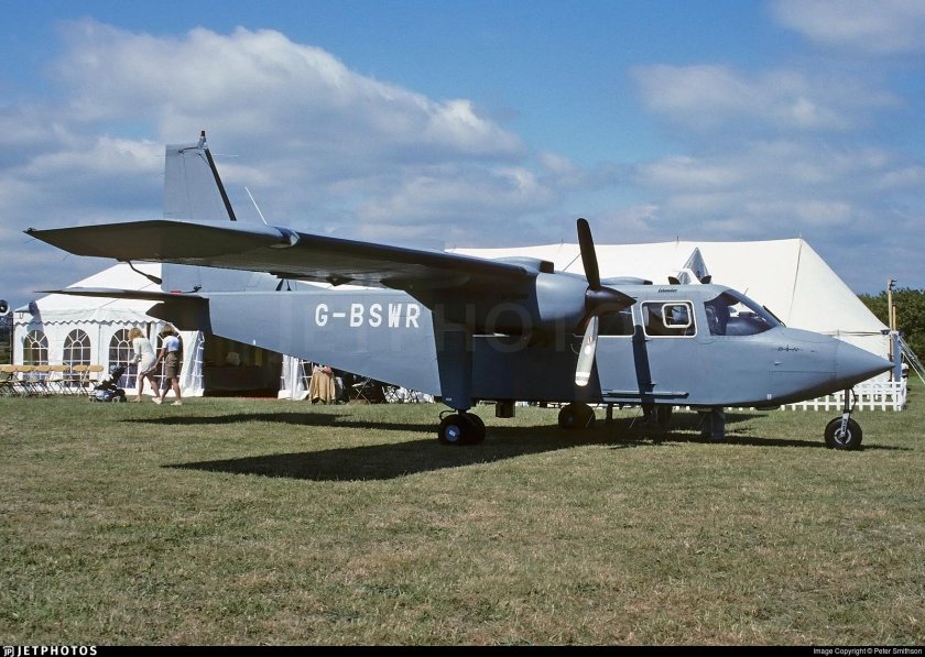 Самолет Айслендер