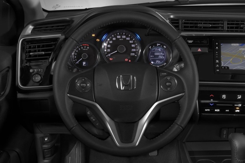 Хонда фит 2017 приборная панель