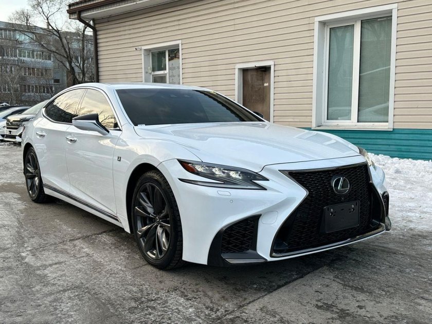 Лексус седан за 20 млн