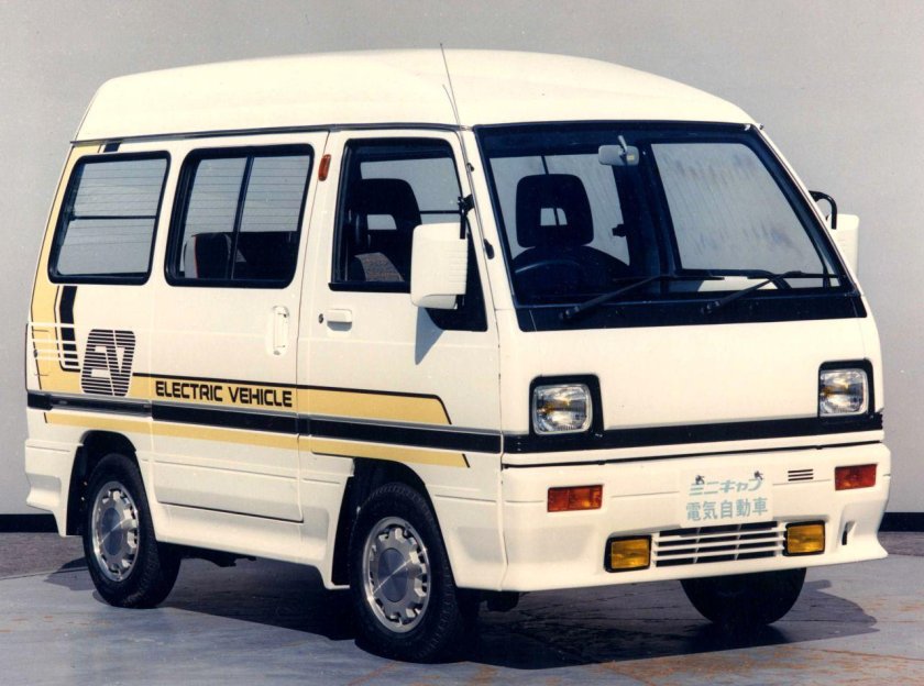 Mitsubishi Миникаб
