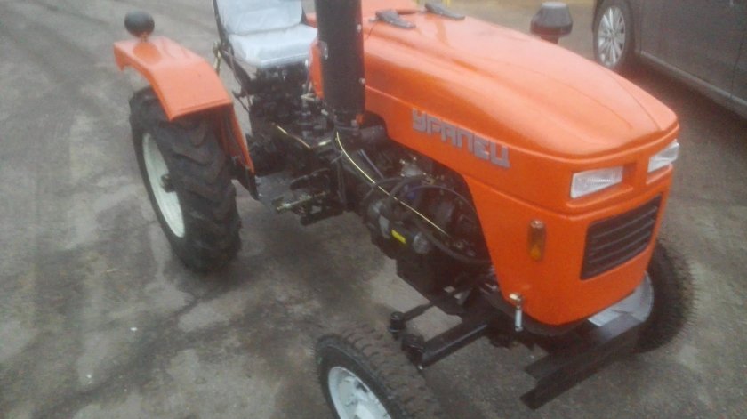 Трактор Уралец 160