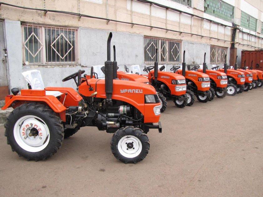 Трактор Уралец 224