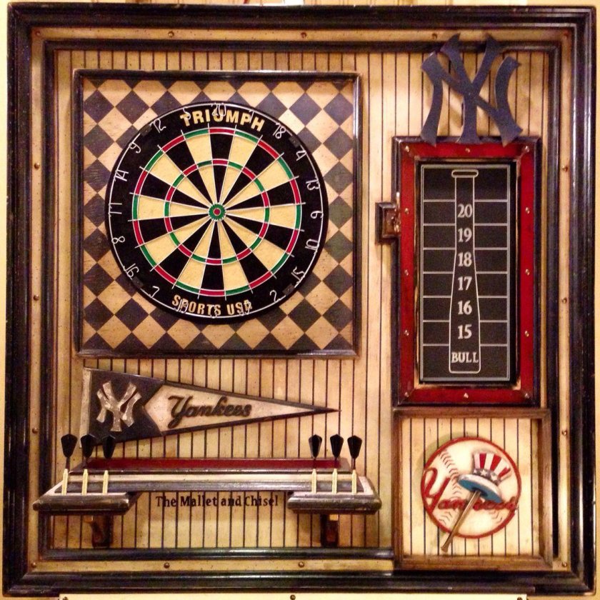 Дартс в баре