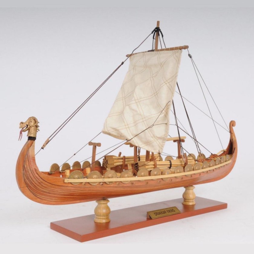 Модель корабля Viking ship (корабль викингов)