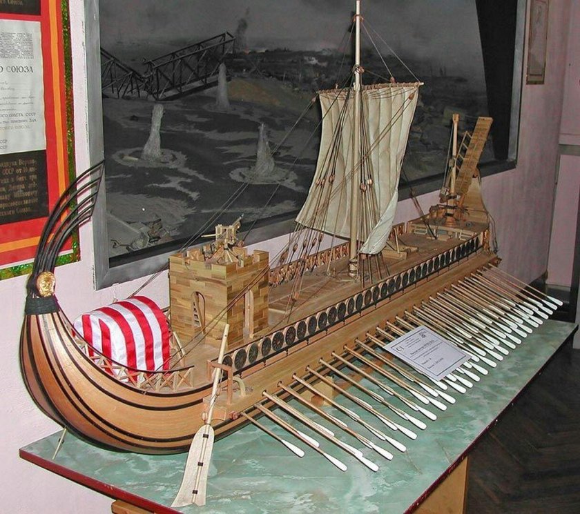 Римская Императорская трирема